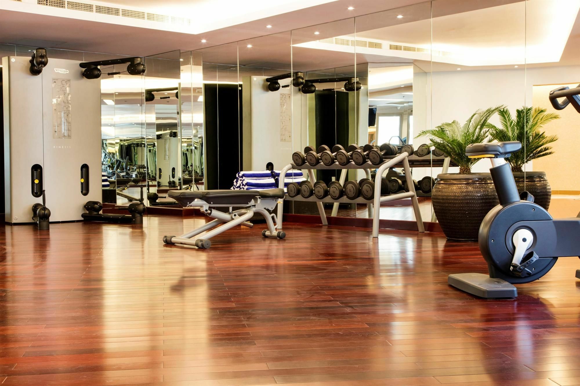 Coral Muscat Hotel And Apartments Εξωτερικό φωτογραφία