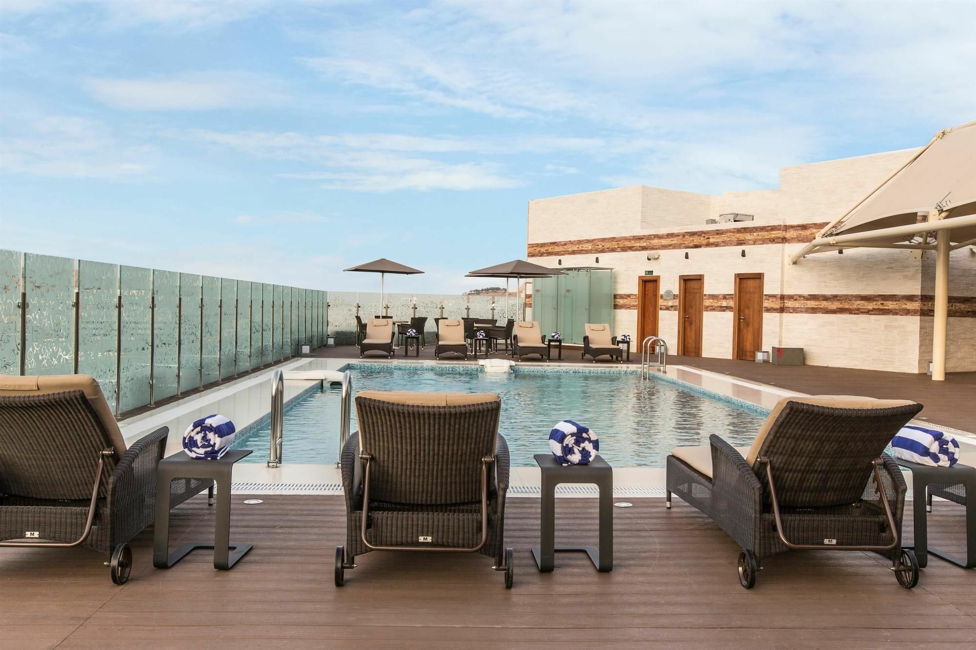 Coral Muscat Hotel And Apartments Εξωτερικό φωτογραφία