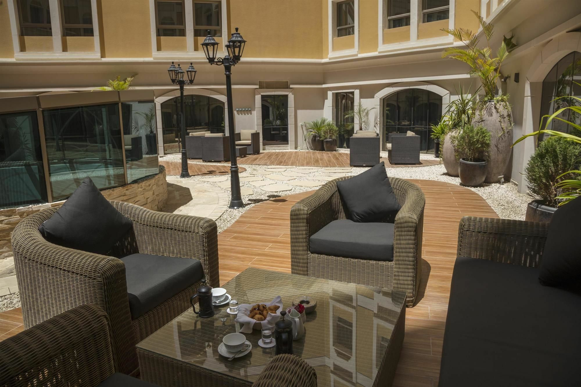 Coral Muscat Hotel And Apartments Εξωτερικό φωτογραφία
